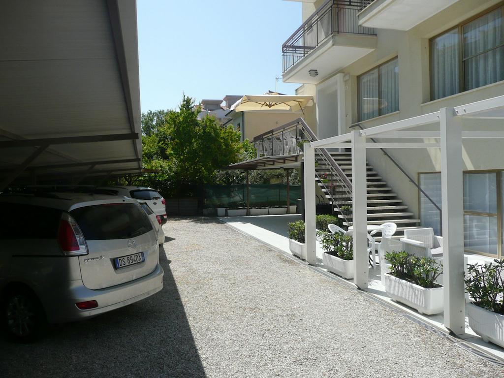 Hotel Kim Rimini Exterior photo